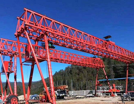 鐵路提梁機(jī)