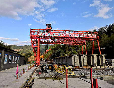 提梁機(jī)